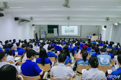 CHUỖI HOẠT ĐỘNG NGÀY HỘI PHÁP LUẬT Việt NAM (09/11/2024) - CHUYÊN ĐỀ &quot;SINH VIÊN VỚI VĂN HÓA GIAO THÔNG&quot;